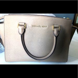 Michael Kors purse